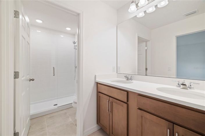 Image No.10-Propriété de 4 chambres à vendre à Davenport