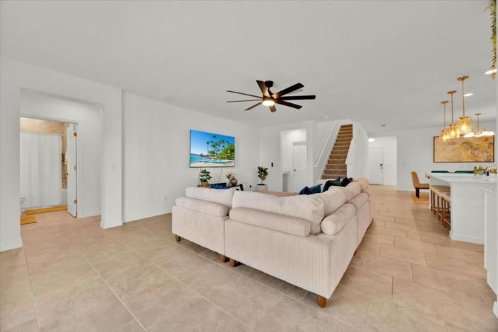 Image No.13-6 Bed House for sale