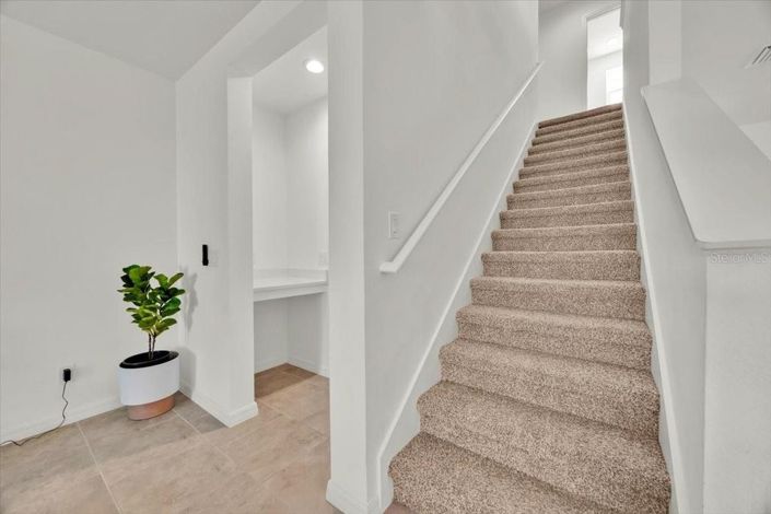 Image No.16-6 Bed House for sale