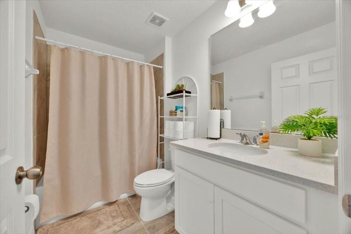 Image No.18-6 Bed House for sale