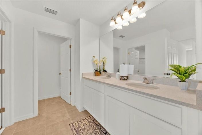 Image No.29-6 Bed House for sale