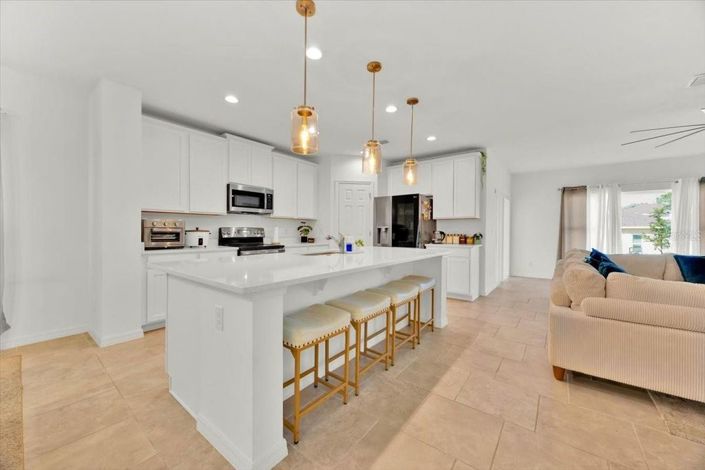 Image No.7-6 Bed House for sale