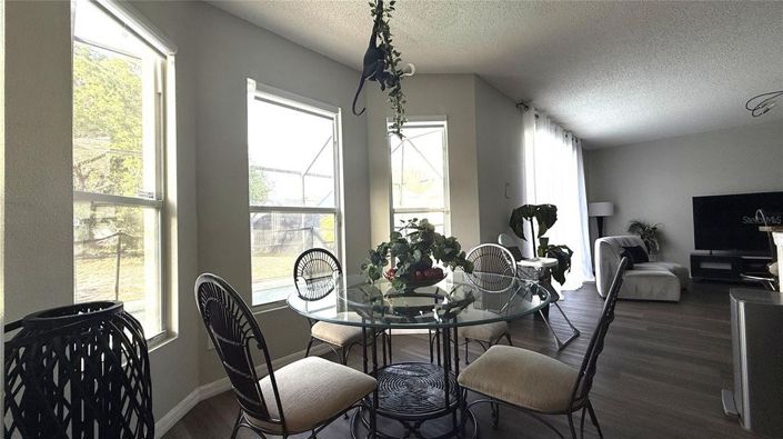 Image No.21-4 Bed House for sale