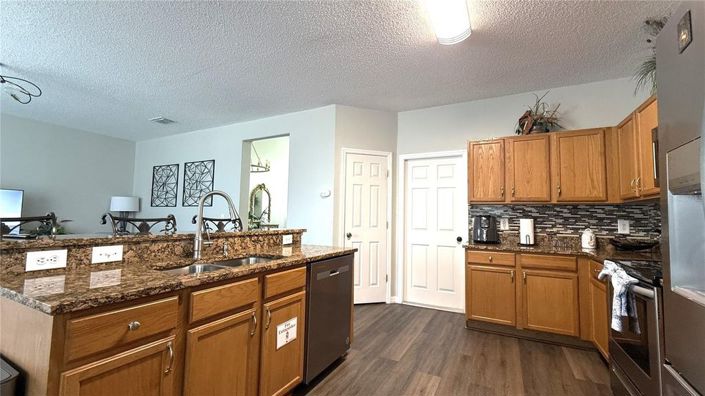 Image No.26-4 Bed House for sale