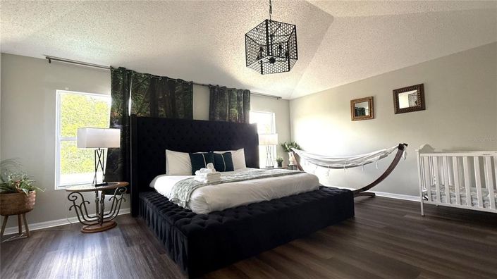 Image No.31-4 Bed House for sale