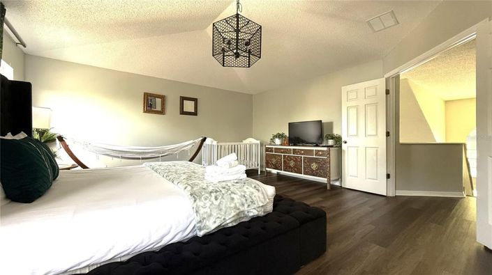 Image No.33-4 Bed House for sale