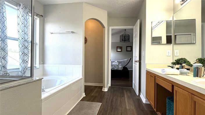 Image No.39-4 Bed House for sale