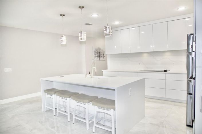 Image No.14-4 Bed House for sale