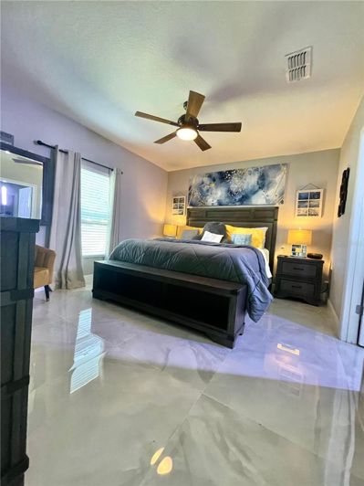 Image No.17-4 Bed House for sale