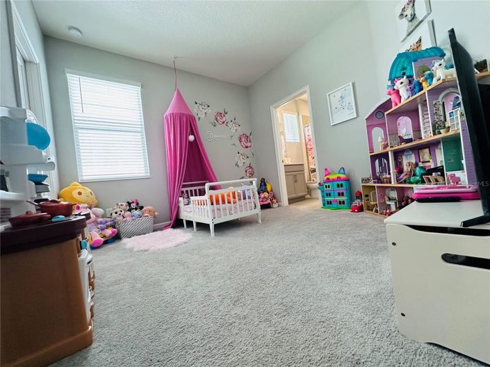 Image No.18-4 Bed House for sale