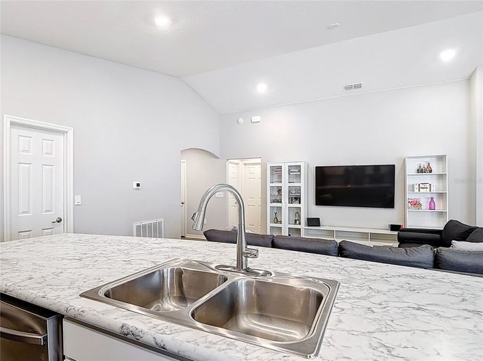 Image No.27-3 Bed House for sale