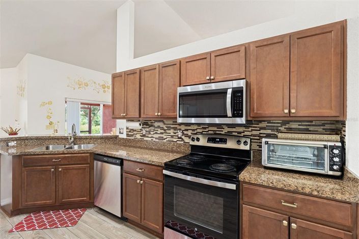 Image No.12-4 Bed House for sale