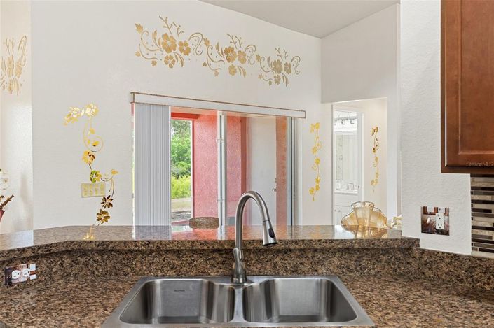 Image No.14-4 Bed House for sale