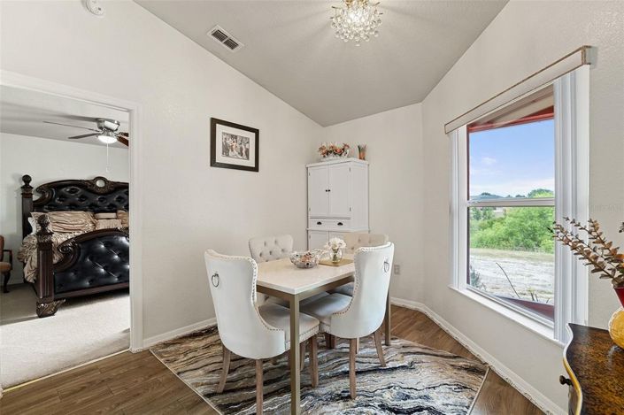 Image No.15-4 Bed House for sale