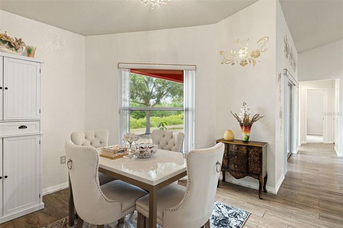 Image No.16-4 Bed House for sale