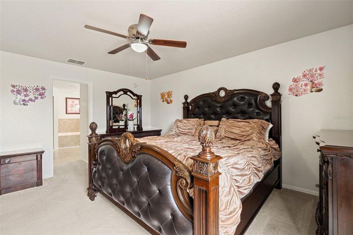 Image No.17-4 Bed House for sale