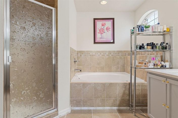 Image No.21-4 Bed House for sale