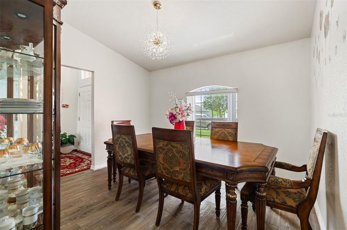 Image No.7-4 Bed House for sale