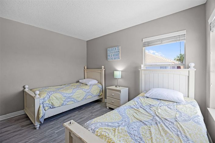 Image No.13-7 Bed House for sale