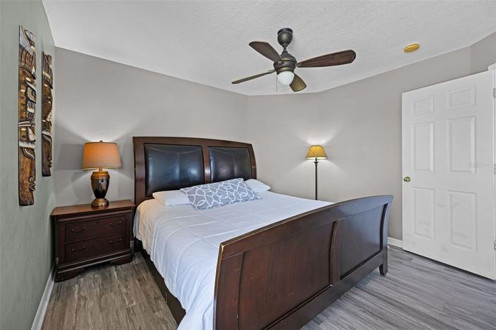 Image No.14-7 Bed House for sale