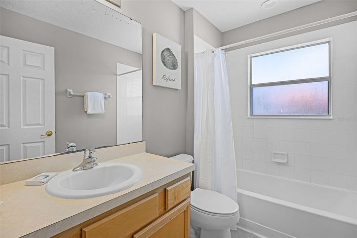 Image No.15-7 Bed House for sale