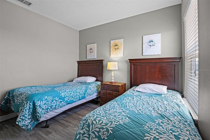 Image No.18-7 Bed House for sale