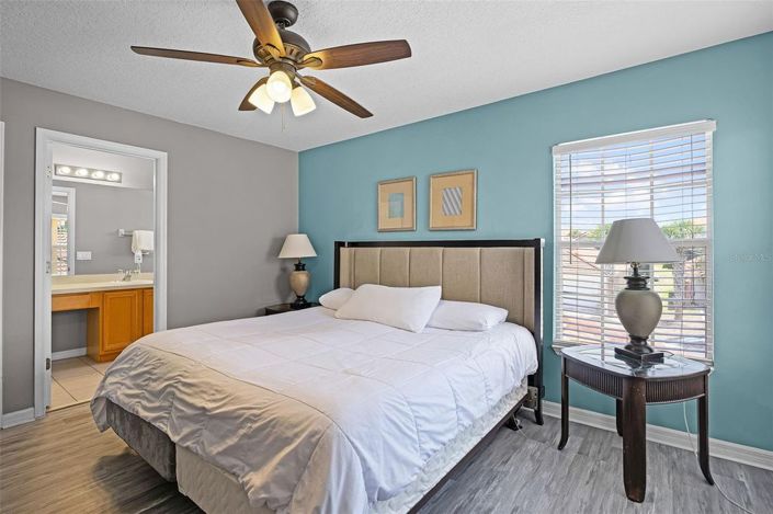 Image No.20-7 Bed House for sale