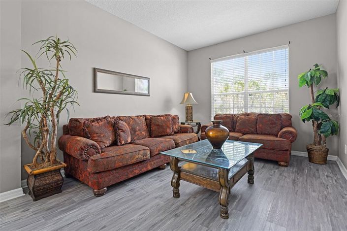 Image No.3-7 Bed House for sale