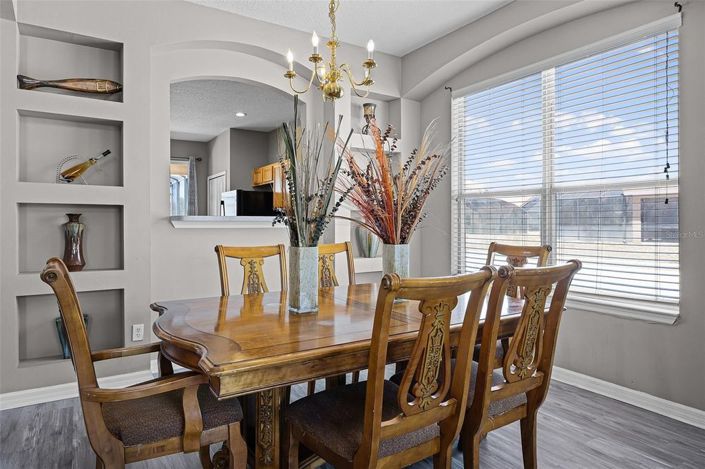 Image No.4-7 Bed House for sale