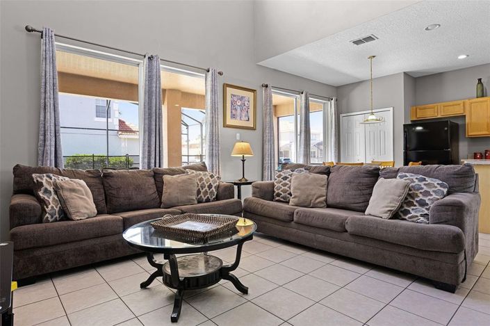 Image No.6-7 Bed House for sale