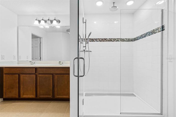 Image No.15-5 Bed House for sale