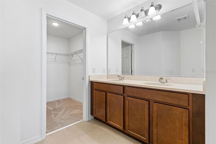 Image No.16-5 Bed House for sale