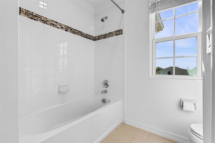 Image No.18-5 Bed House for sale