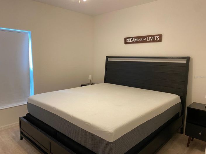 Image No.12-4 Bed Townhouse for sale