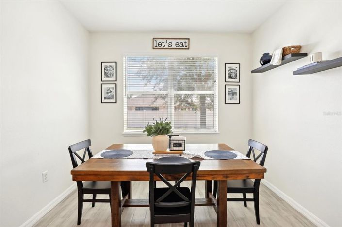 Image No.8-3 Bed House for sale