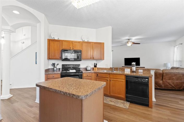 Image No.11-4 Bed House for sale