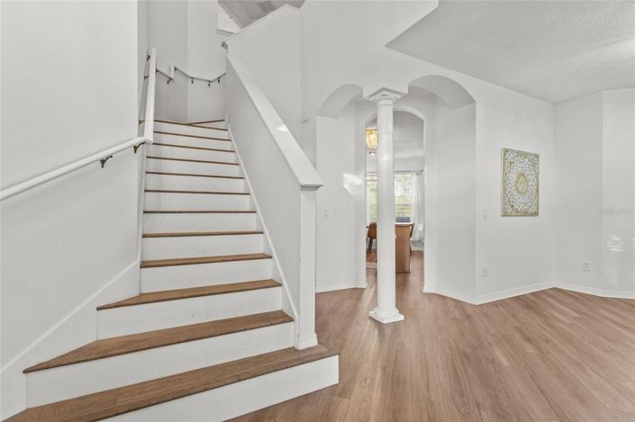 Image No.20-4 Bed House for sale