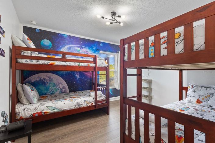 Image No.29-4 Bed House for sale