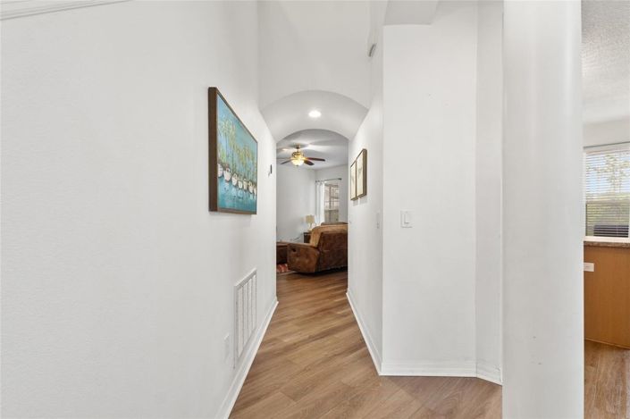 Image No.9-4 Bed House for sale