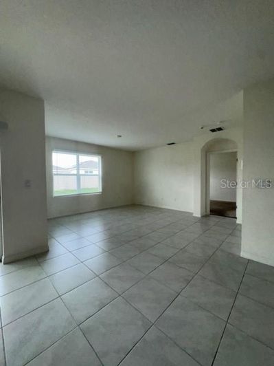 Image No.20-4 Bed House for sale