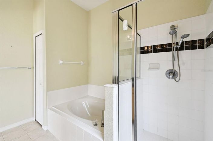 Image No.18-5 Bed House for sale