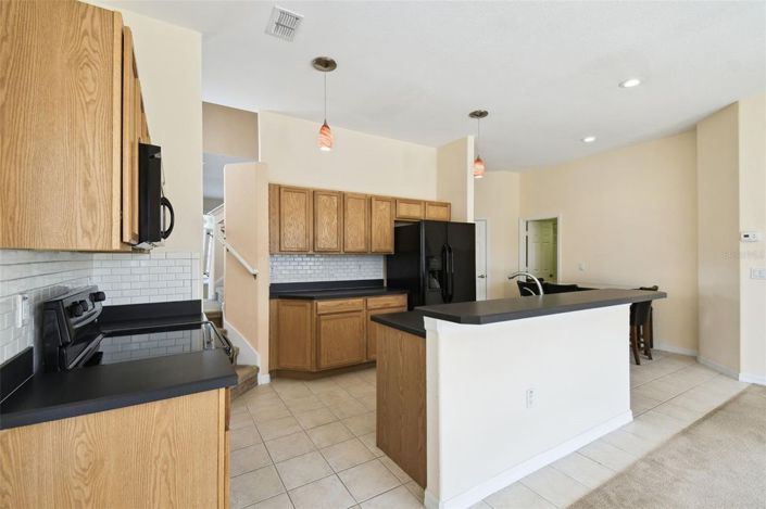 Image No.7-5 Bed House for sale