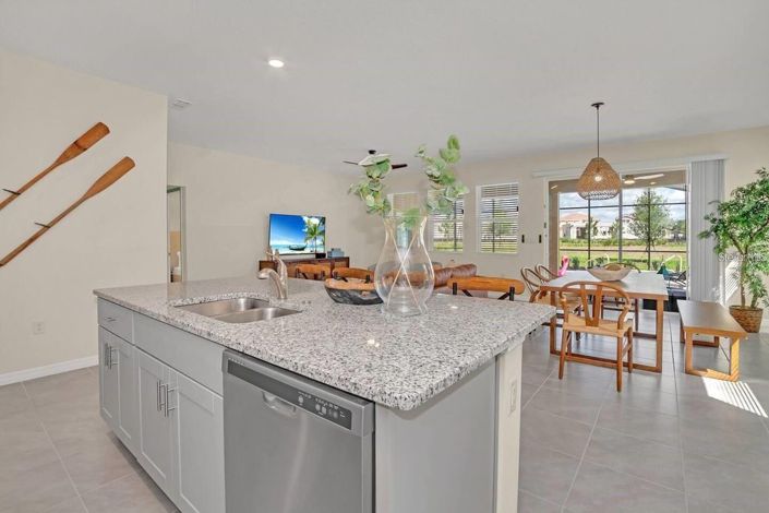 Image No.13-6 Bed House for sale