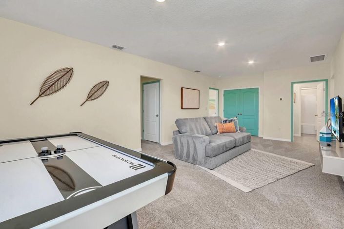 Image No.19-6 Bed House for sale