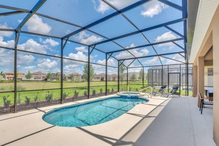 Image No.4-6 Bed House for sale