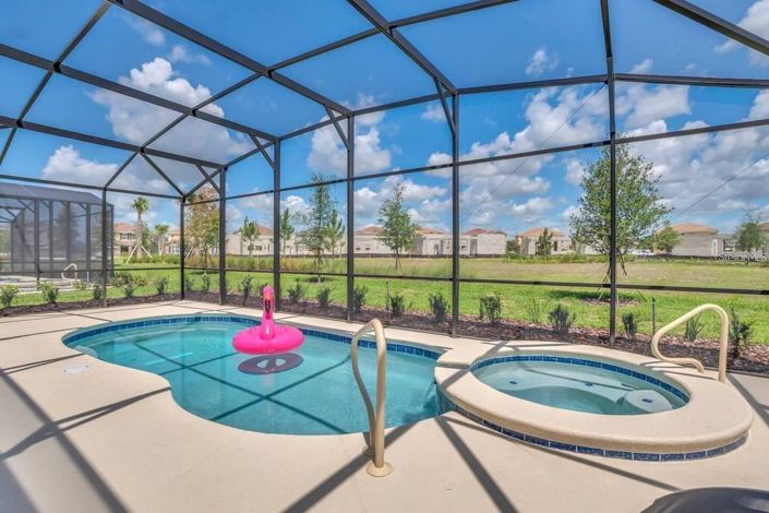 Image No.6-6 Bed House for sale