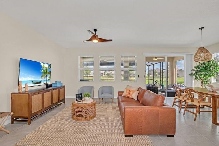 Image No.9-6 Bed House for sale