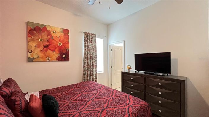 Image No.18-12 Bed House for sale