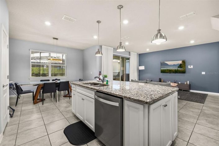 Image No.11-5 Bed House for sale