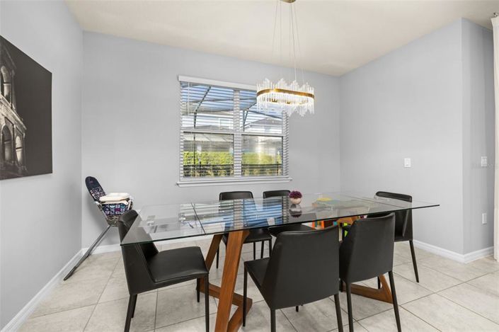 Image No.17-5 Bed House for sale